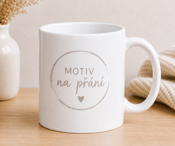 Bílý hrnek s motivem a textem na přání