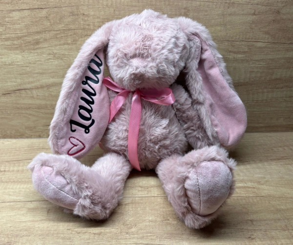 Plyšový zajíček se jménem na oušku 6