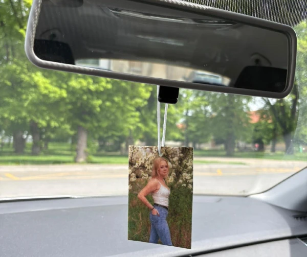 Vůně do auta s vlastní fotografií – voňavá vzpomínka na cestách