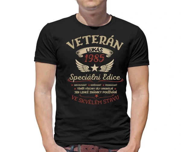 Narozeninové tričko „Veterán“ s vlastním jménem a rokem narození
