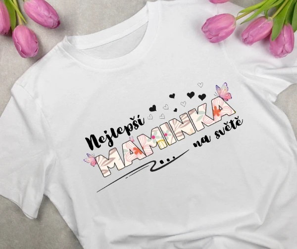 Bílé tričko „Nejlepší maminka na světě“ s jemnými květinami
